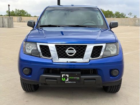 Used 2013 Nissan Frontier SV AWD/4WD image 2
