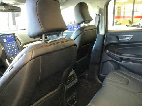 Used 2024 Ford Edge Titanium AWD/4WD image 19