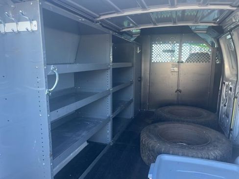 Used 2007 Ford E-250 and Econoline 250 RWD image 7