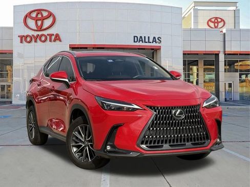 Used 2024 Lexus NX 250 FWD w/ Towing Package (2000 Lbs) image 1