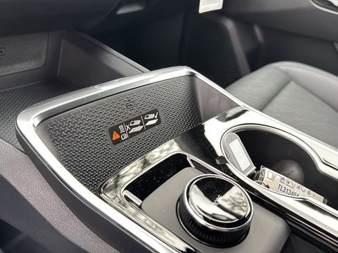 New 2026 Chevrolet Equinox LT w/ Convenience Package II image 25