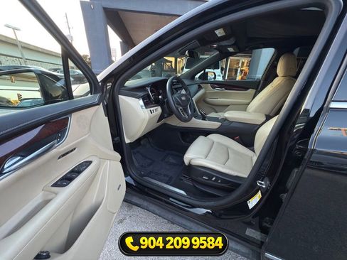 Used 2017 Cadillac XT5 Luxury w/ Driver Awareness Package FWD image 19