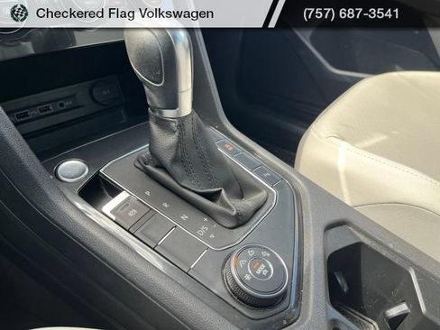 Used 2019 Volkswagen Tiguan SEL w/ 3rd Row Seat Package AWD/4WD image 45