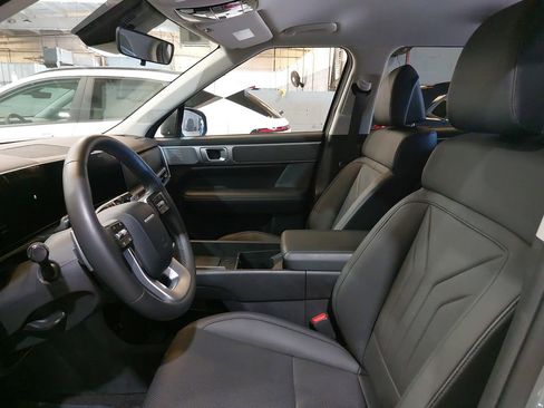 Used 2025 Hyundai Santa Fe SEL AWD/4WD image 16