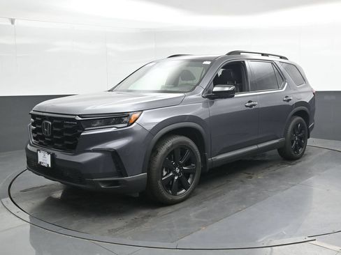 Used 2025 Honda Pilot Black Edition image 6