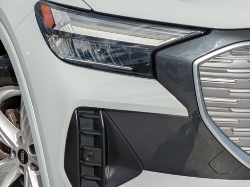 Used 2022 Audi Q4 e-tron Premium Plus w/ Premium Plus image 25