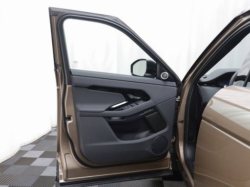 New 2026 Land Rover Range Rover Evoque Dynamic SE image 4