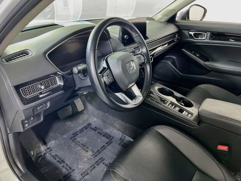 Used 2022 Honda Civic Touring image 9