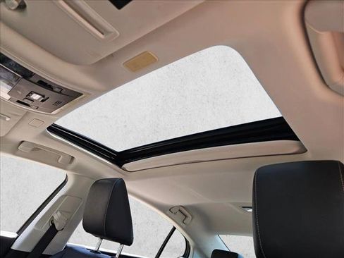 Used 2020 Lexus ES 300h w/ Premium Package FWD image 13