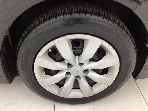 Used 2015 Toyota Corolla LE image 43