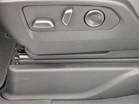 Certified 2025 GMC Yukon Denali image 14