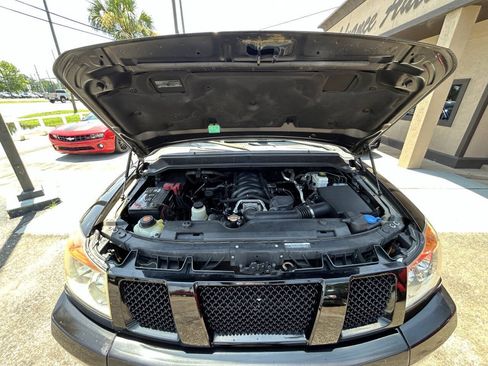 Used 2012 Nissan Titan SV w/ SV Value Truck Pkg AWD/4WD image 9