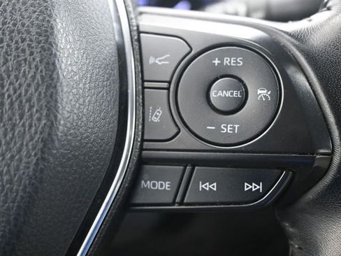 Used 2019 Toyota Camry L image 14