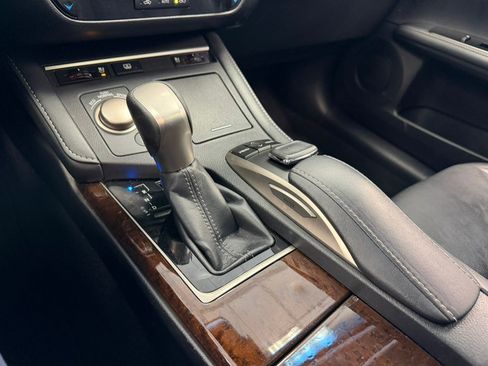 Used 2016 Lexus ES 350 w/ Luxury Package w/Wood Trim FWD image 39
