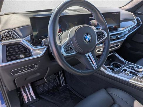 Used 2025 BMW X7 M60i AWD/4WD image 10