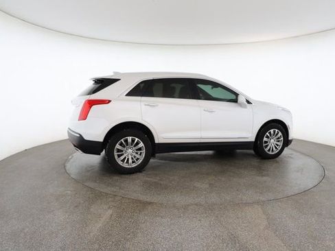 Used 2017 Cadillac XT5 Luxury w/ Driver Awareness Package image 20