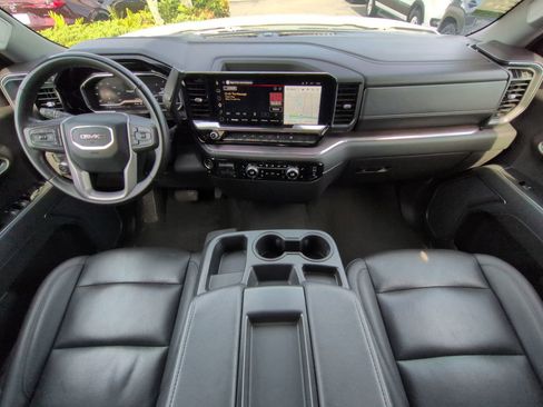 Used 2025 GMC Sierra 1500 SLT AWD/4WD image 15