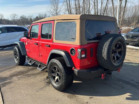 Used 2019 Jeep Wrangler Unlimited Sport S image 3