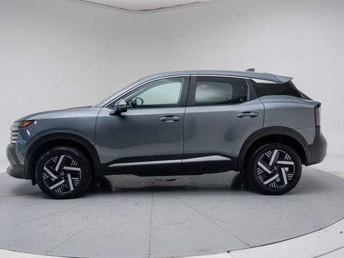 Used 2025 Nissan Kicks SV FWD image 25