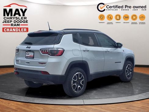 Used 2025 Jeep Compass Trailhawk AWD/4WD image 22