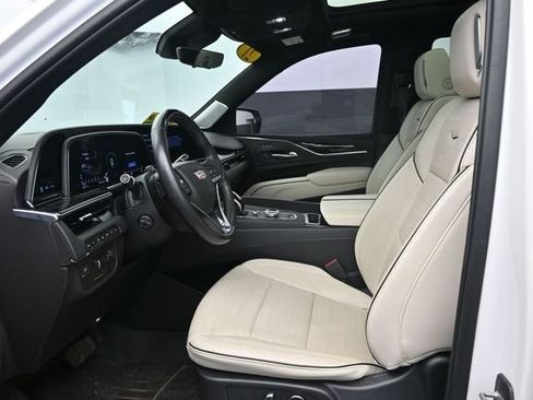 Used 2021 Cadillac Escalade Sport w/ Driver Assist Tech Package AWD/4WD image 14