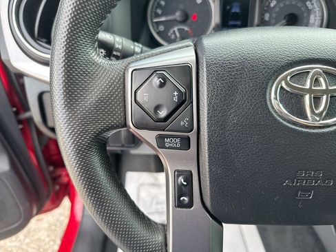 Used 2022 Toyota Tacoma SR5 w/ Technology Package image 17