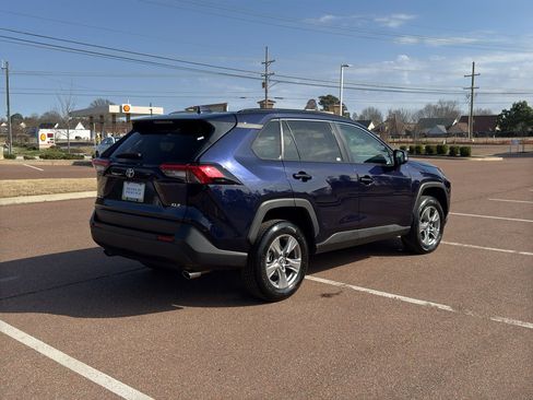 Used 2024 Toyota RAV4 XLE image 9