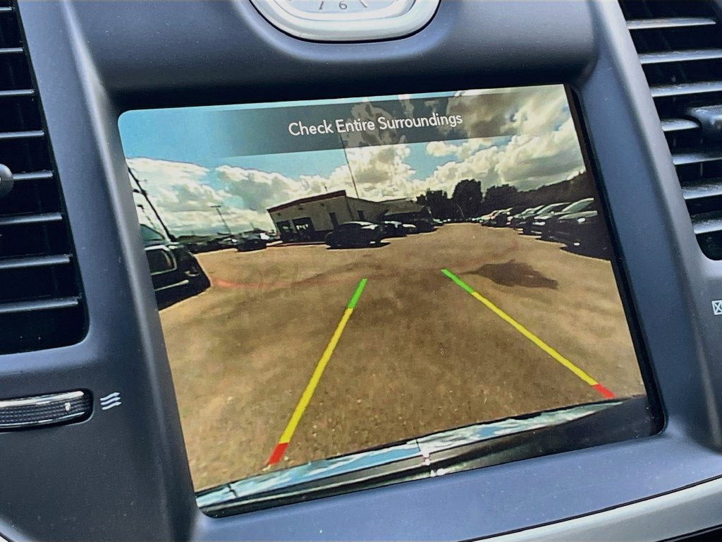 Used 2023 Chrysler 300 Touring RWD image 13