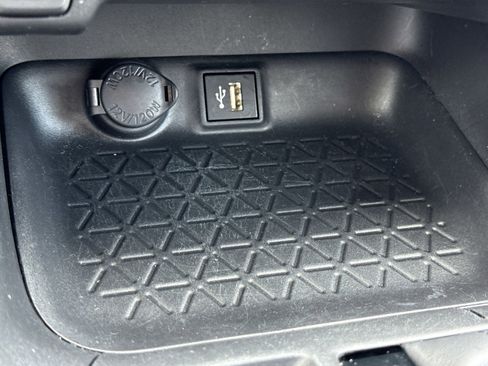 Used 2024 Toyota RAV4 XLE image 26