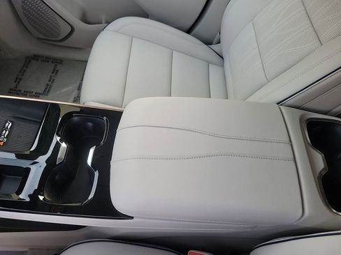 New 2026 Buick Enclave Avenir image 22