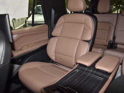 New 2026 Lincoln Navigator L Black Label AWD/4WD image 22