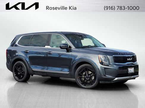 Certified 2022 Kia Telluride LX image 1