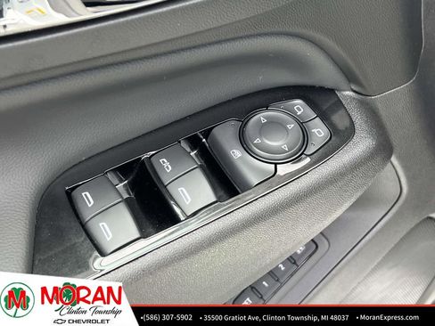 Certified 2024 Chevrolet Equinox LT FWD image 17