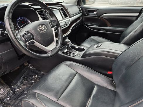 Used 2018 Toyota Highlander XLE w/ Protection Package #3 AWD/4WD image 9