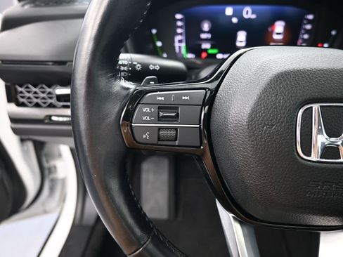 Used 2023 Honda Accord Touring image 18