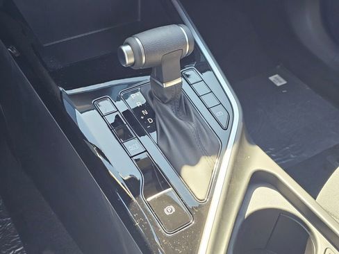 New 2026 Kia Niro LX FWD image 17