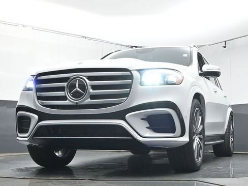 New 2026 Mercedes-Benz GLS 450 4MATIC image 50