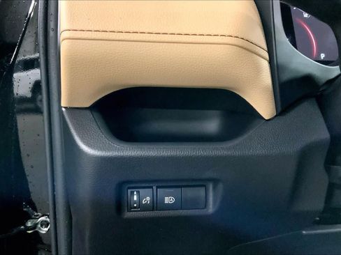 Certified 2025 Toyota RAV4 XLE AWD/4WD image 35