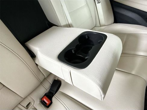 Used 2024 Mercedes-Benz GLE 450 4MATIC image 47