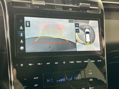 Used 2023 Hyundai Tucson Limited image 14