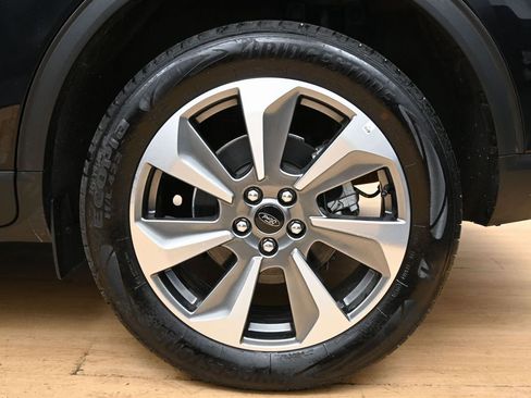 Used 2025 Ford Escape Platinum image 12