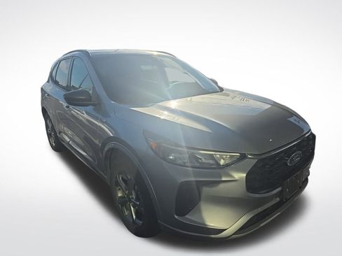 Used 2024 Ford Escape ST-Line image 3