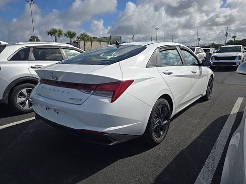 Used 2023 Hyundai Elantra Blue image 10