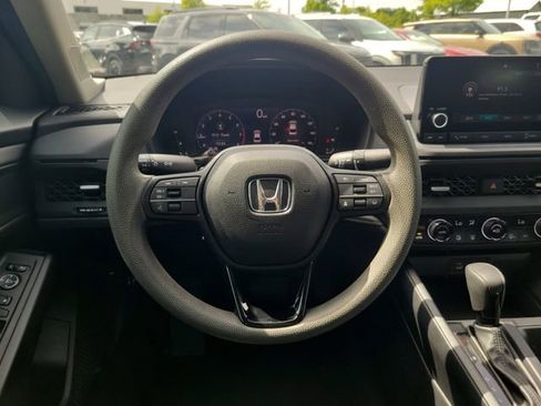 Used 2023 Honda Accord EX image 9