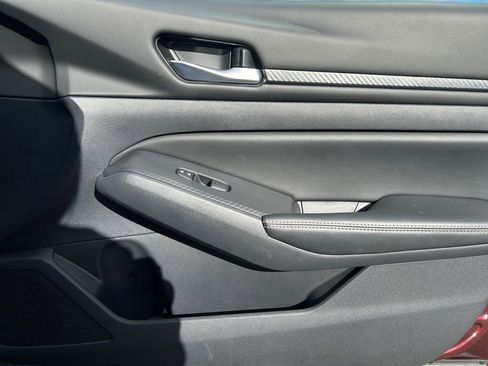 Used 2025 Nissan Altima 2.5 SV image 25