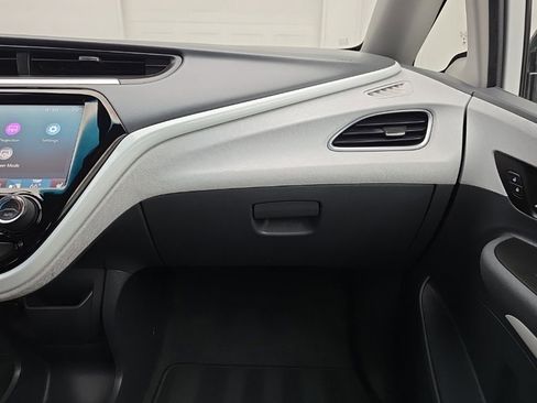 Used 2020 Chevrolet Bolt LT FWD image 34
