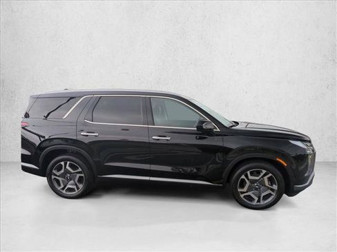 Used 2025 Hyundai Palisade SEL FWD image 4