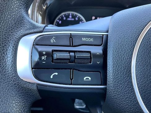 Used 2022 Kia K5 LXS FWD image 16