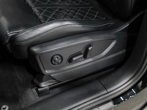 Used 2018 Audi SQ5 Premium Plus w/ Navigation Package image 36