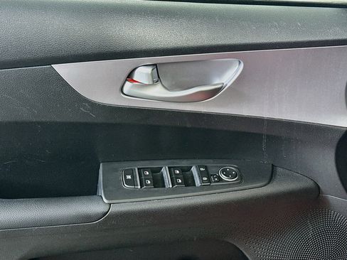 Used 2024 Kia Forte LXS FWD image 15